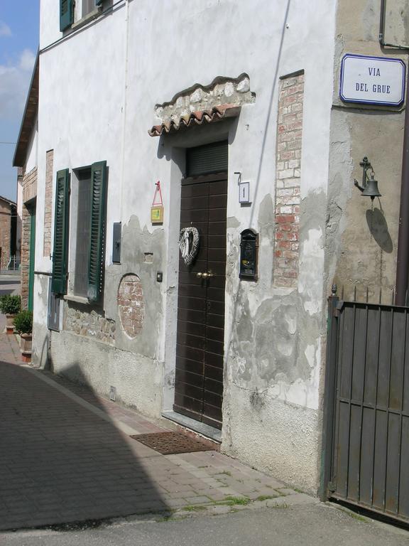 La Torretta - Cerreto Grue Acomodação com café da manhã Sarezzano Exterior foto